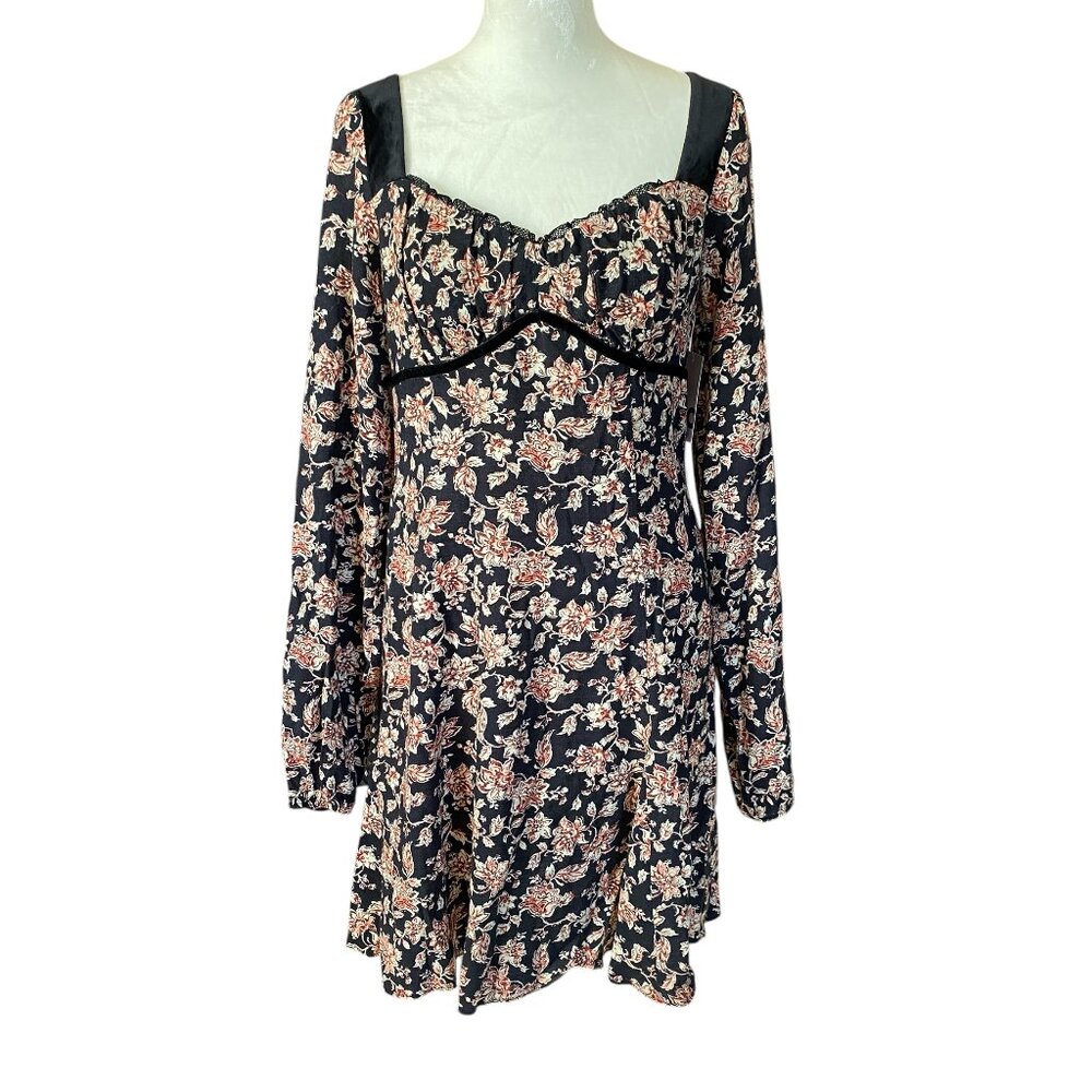 SO women's size medium black floral long sleeve knee length flare dress